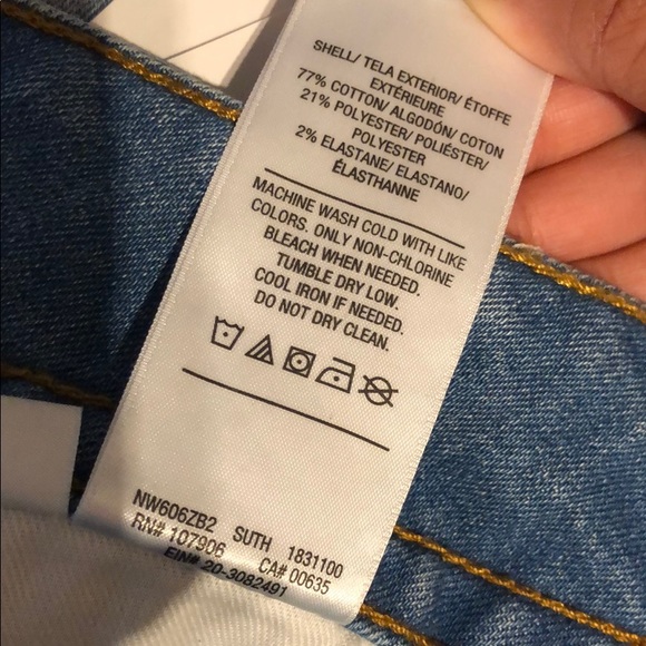 Hudson Jeans Ruby Mid Thigh Shorts - Picture 11 of 11